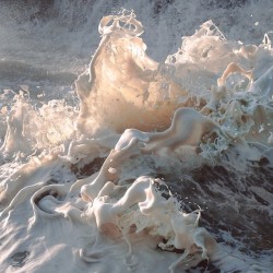 studdedheartsblog:  Frothy waves captured by Delaney Allen.