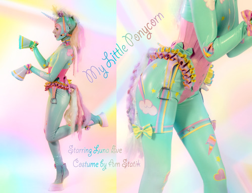 zzshine:amstatik-blog:Latex Ponycorn (Unicorn VS Pony) costume by Am Statik Latex, Starring Luna Eve