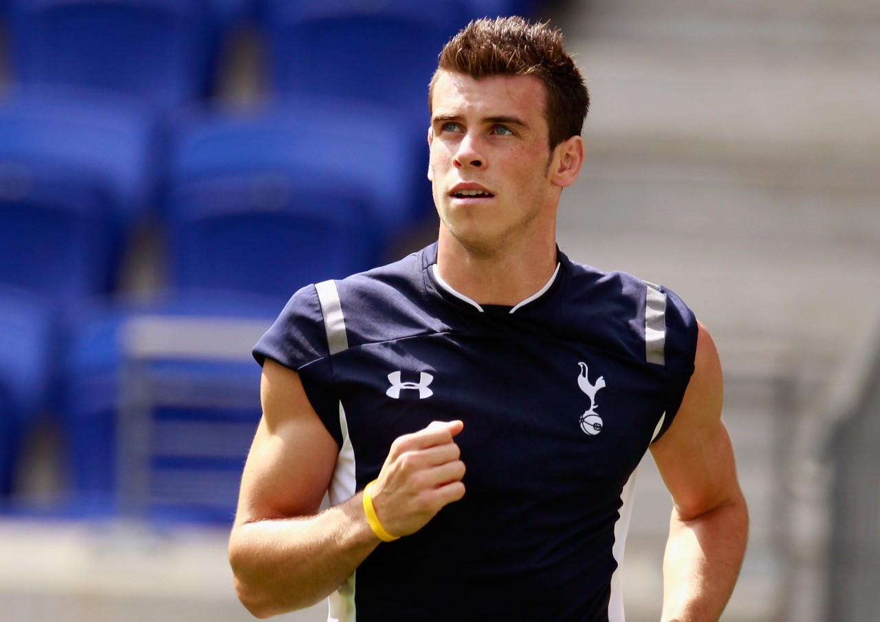 Gareth Bale http://hotmusclejockguys.blogspot.com/2014/06/gareth-bale.html