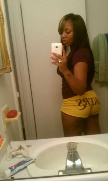 thingsiliketoo:  ladies pls submit your photos here: thingsiliketoo. the female body