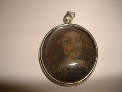 “Hi, I would like to show you a 17c miniature in a silver locket I have. if you are interested