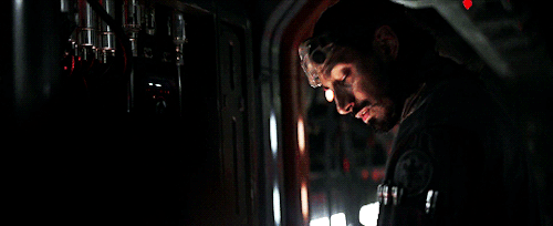 lizziesolsen:Bodhi is a cargo pilot. In our world, Bodhi would be a truck driver. A long-distance tr