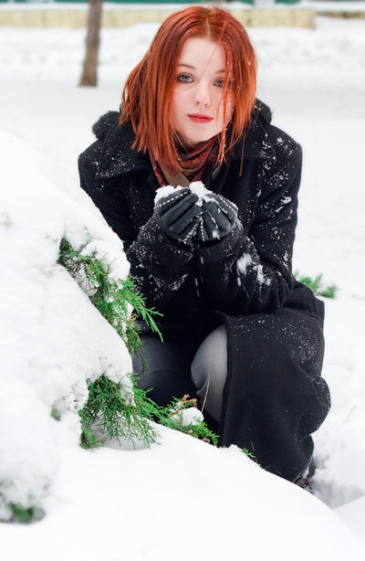 redhead-favorites:  She&rsquo;ll keep you warm.