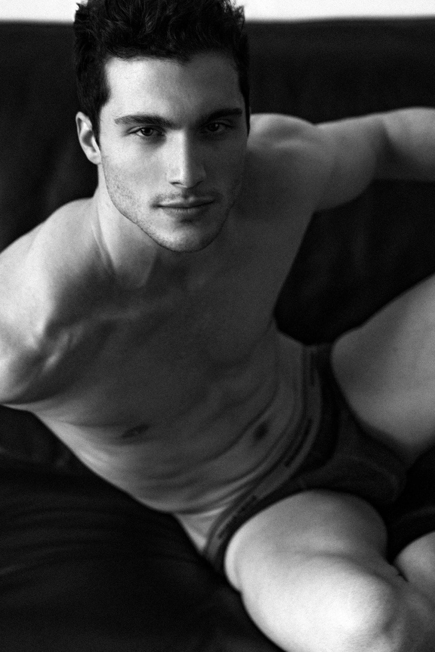 christos:Fredrik Massa by Leonardo Corredor