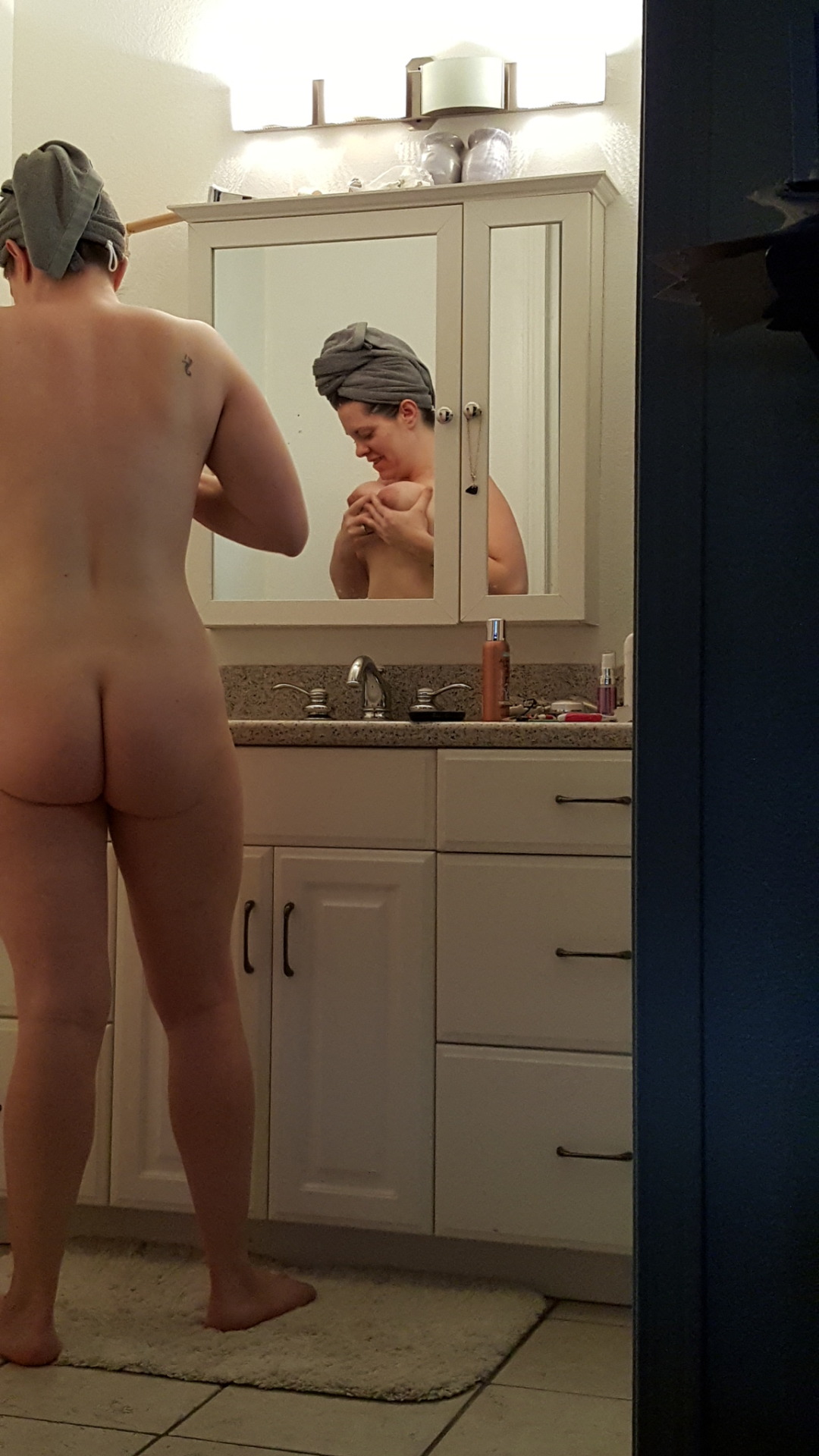 cph1812-blog-blog-blog-blo-blog2:  My sexy Mormon wife Diane! So fucking hot!