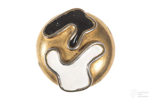 Elsa Schiaparelli, Buttons, 1935-40. Via Europeana.