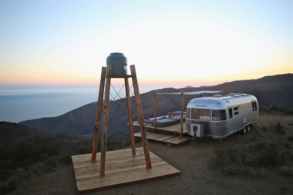 acurlygirlamy:  shoewhore79:  kitty-batass:  trains-at-midnight:  utwo: Malibu 