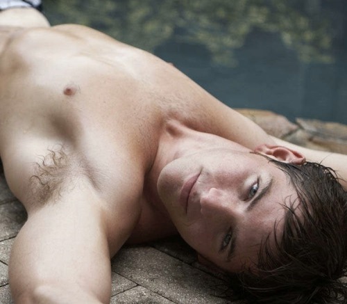 nydirty30:  Wanna lick that sweaty pit so badly! 