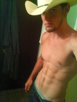 phd-bullrider:  Heck yeah…I want you.