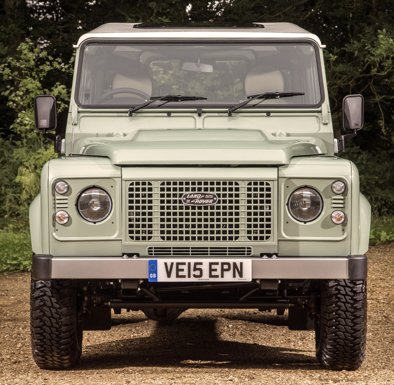 carsthatnevermadeit:  Land Rover Heritage Defender, 2015. A production model with