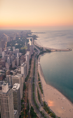 ethereo:  Lake Shore Drive panorama by cmozz