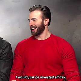 margots-robbie:Chris Evans meets Mini Thor