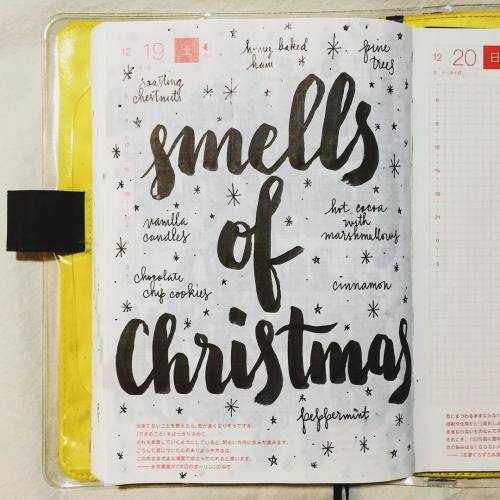 What smells do you associate with Christmas? #journal #hobonichi #planner #diary #notebook #filofax 