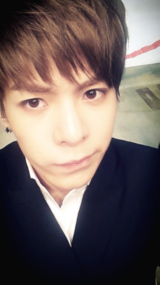 yijeonq-moved-blog:  favourite jaeho selcas 