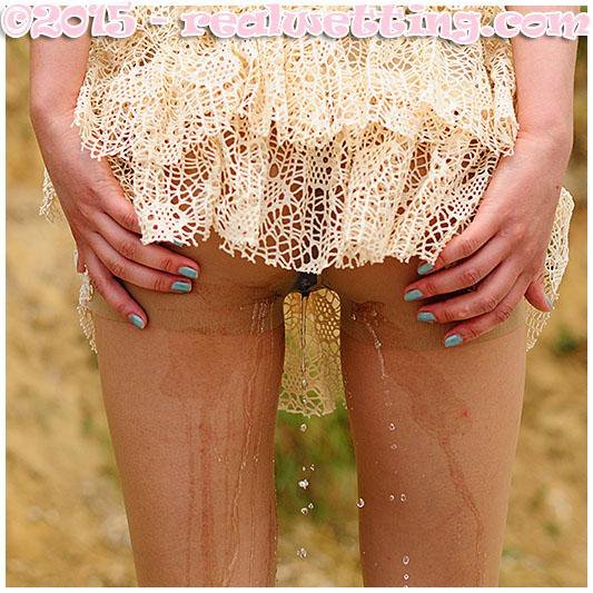 Girls pissing in skirts