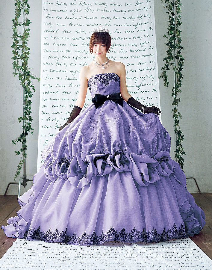 karinosa:  threewholepotato:  hkctvdramas:  Shinoda Mariko in LOVE MARY Dresses