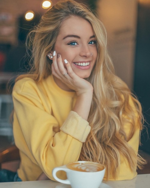beautes-fatales:    Maddy Perinovic   