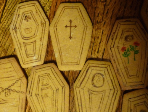 vinceaddams: I am very pleased with the gingerbread coffins I made yesterday. I used gothiccharmscho