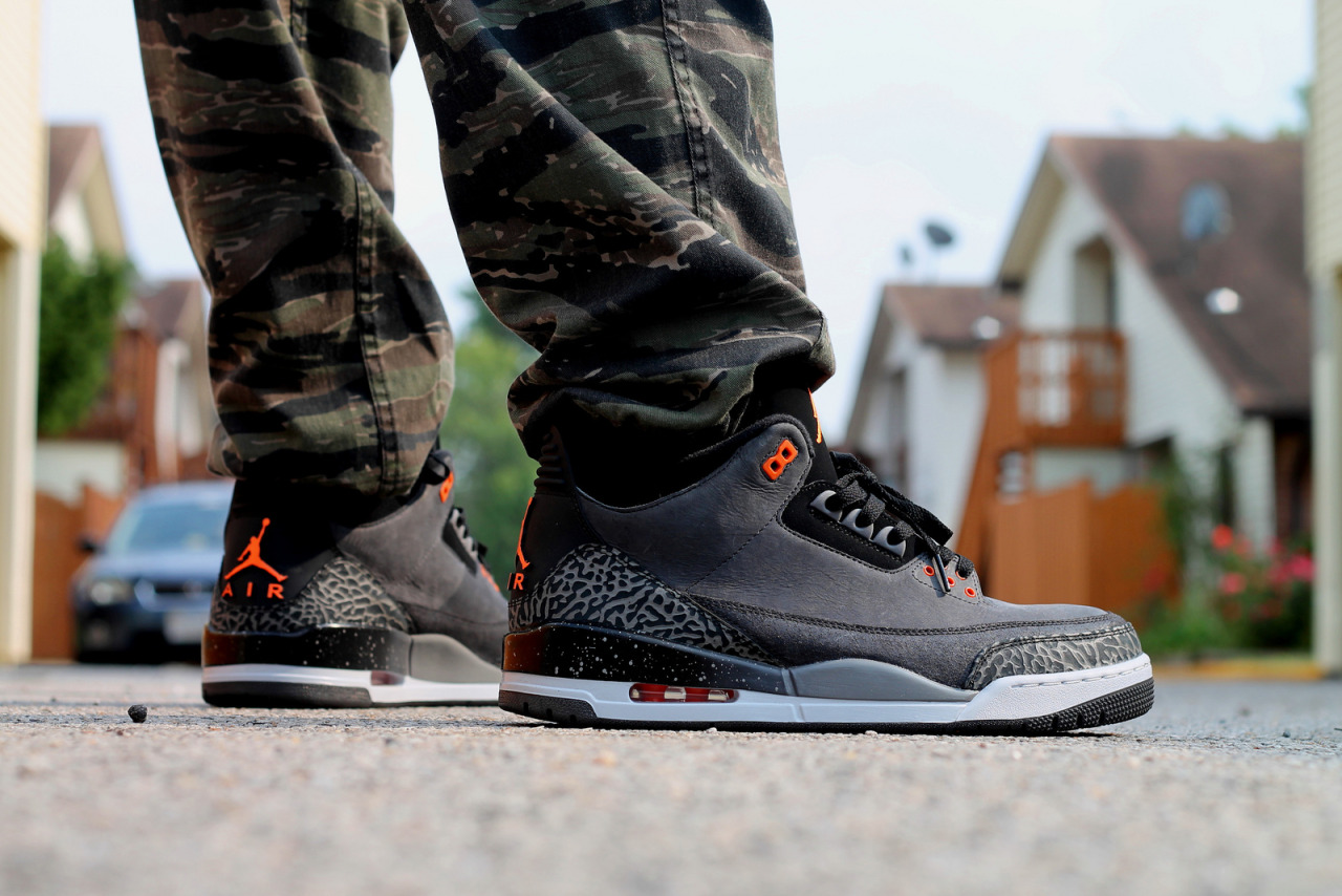 Nike Air Jordan III Retro 'Fear' (by LG 703) – Sweetsoles – Sneakers, kicks  and trainers.