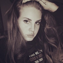 mafiosikilos:  @lanadelrey on Instagram