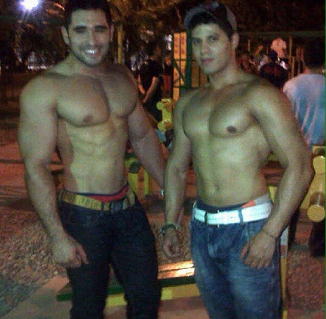 musclegodselfies:  nothing but big, hard muscle bursting out of those jeans… shirtless