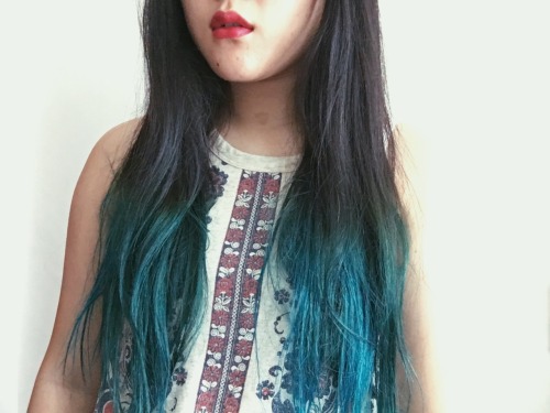 My hair is dead sobs (´༎ຶོρ༎ຶོ`) Hair dye hair dies. Taken from my instagram : ughsteffi ٩