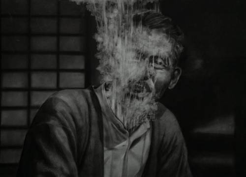 shihlun:During the Second Sino-Japanese War (1937-1945), the film director, Yasujiro Ozu, was sent t