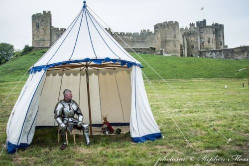 ritasv:‘Alnwick Castle’ courtesy of Stephen Moss/Photosm