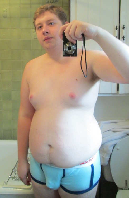 biggernhappy: Bulging in all the right ways… fat-obese-big-belly:  voluptuouspudge.tum