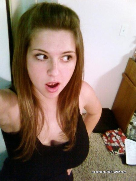 Non Nude Teen Brunette Selfie