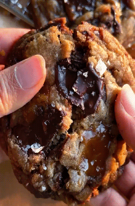 Brown Butter Toffee Chocolate Chip Cookies (x)