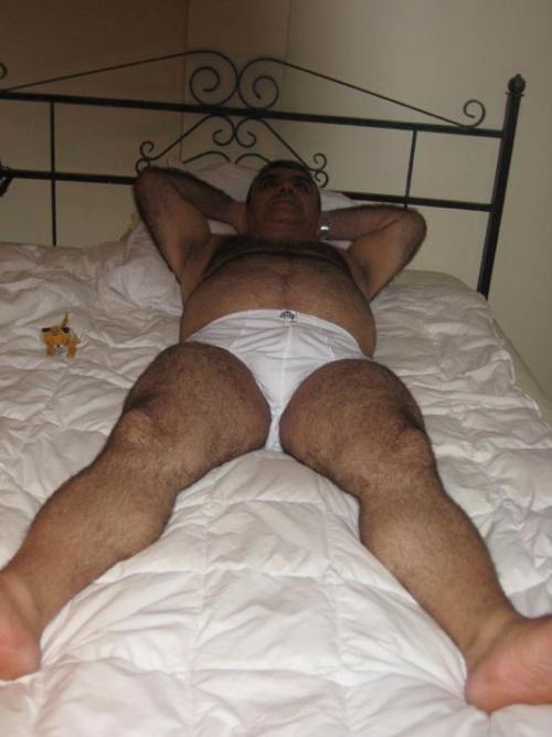 manorastromanlike:hairyandmature:turkish daddyuma delícia