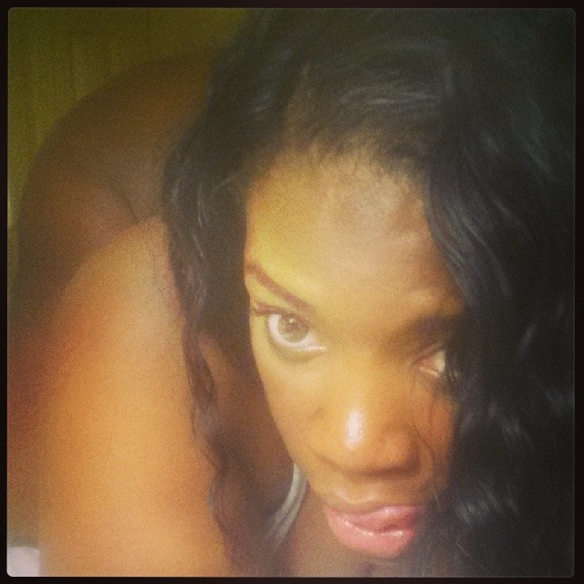 anisa-so-thick:  That look she give u when she want u to hit from behind #GoodMorning