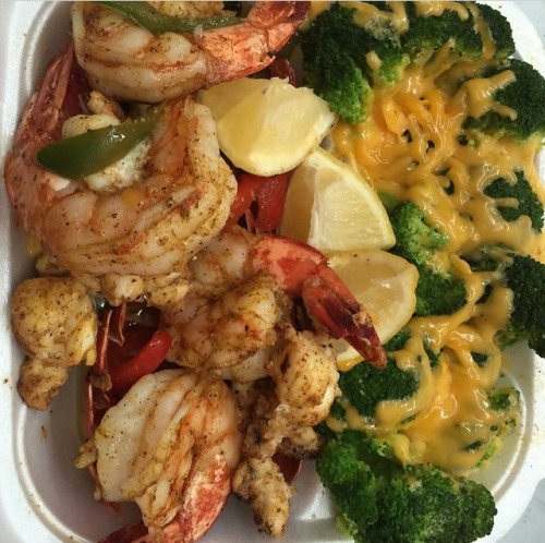 afro-arts:  charlessnackshack.com // IG: charles_snackshack  Miami, FL