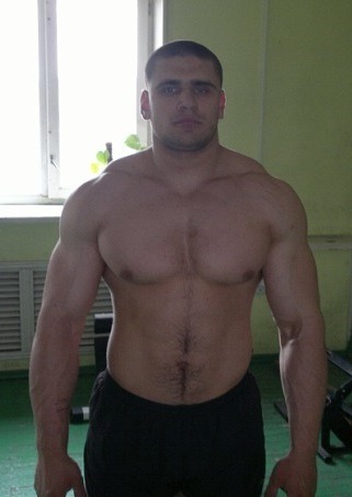 maxtem19: muscleryb: Dima Vasilenko19yo >> 25 yomuscle growth  Who the fuck looks like that at 19???????????? 