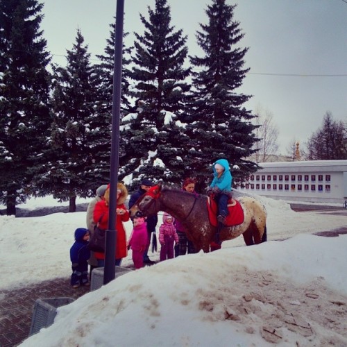 #kids & #horse  #Maslenitsa #масленица #дети #весна #springtime #spring