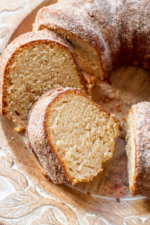 fullcravings:Apple Cider Doughnut Cake