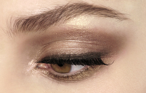 lamorbidezza:  Makeup at Versace Fall 2008  