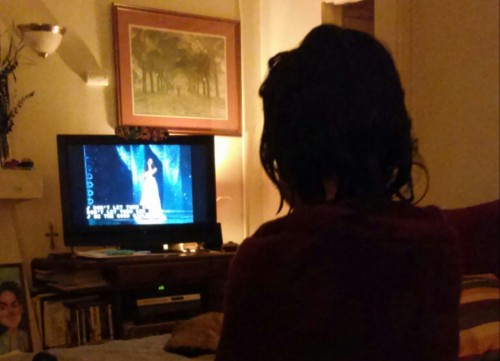 My daughter, who loves Frozen, hopped out of the tub to see Idina Menzel sing Let It Go at the Oscar