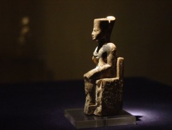 museum-of-artifacts:    Khufu (Cheops), the builder of the Great Pyramid statue. 7.5 cm high x 2.9 cm long x 2.6 cm deep. Egypt, 2589–2566 BC  https://www.facebook.com/museum.of.artifacts/