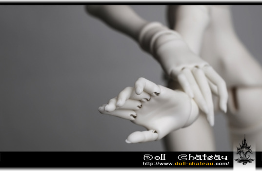 ineedtodietoday:  Doll Chateau Model 285Model 303