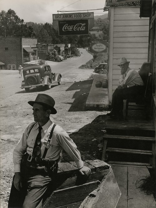 Eliot Elisofon. Jenkins, Kentucky, (c. 1940)