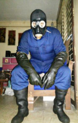 rubberbitch1030:  How about some overalls with full rubber underneath? ??