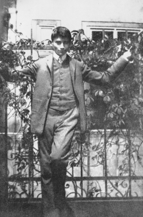 franzkavka:A photograph of this Gymnasium student shows Kafka standing, a little embarrassed, leanin