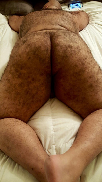 fatback64:  FAT FOOT FRIDAY             Fat ass with fur all over