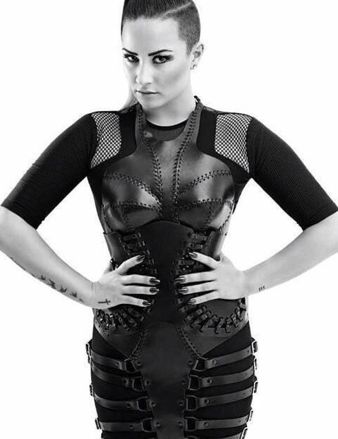 dlovato-news:  New outtake from Fault Magazine photoshoot. Check out this photoshoot on our gallery.   Hot hot hot 😍😍😍😍