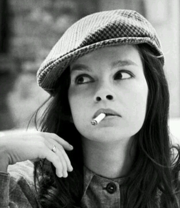 retrogirly:  Genevieve Bujold