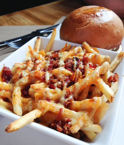 CRAVEFOODIE.COM
