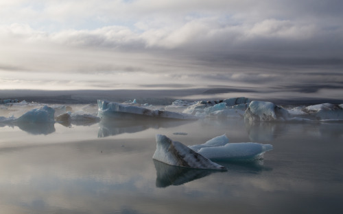 Jökulsárlón glacier lagoon at sunset, Iceland (July 2014)