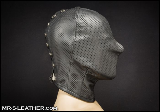 Hey there guys / gals… Today I wanted to pose a question and it has to do with certain types of hoods…Savage Hood By @mrsleather -> http://glink.me/savageSo Mr S has released this hood. It’s a full face leather hood however the leather